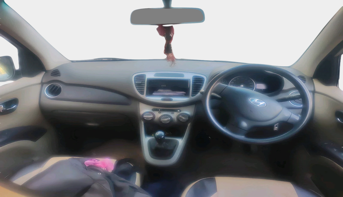 2011 Hyundai i10 MAGNA 1.2, Petrol, Manual, 98,084 km, interior