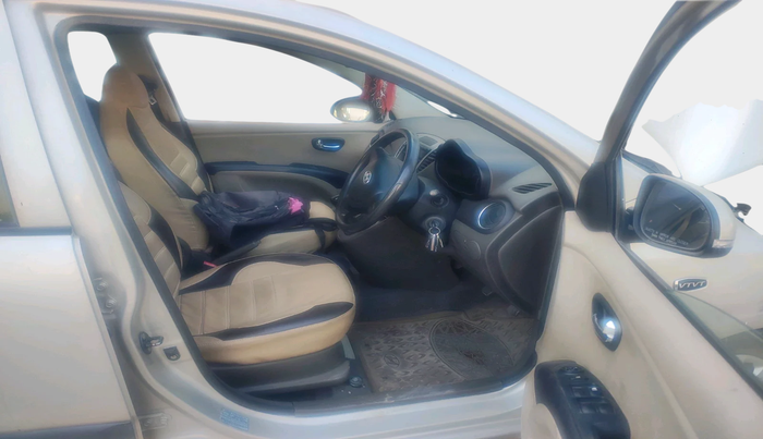 2011 Hyundai i10 MAGNA 1.2, Petrol, Manual, 98,084 km, interior