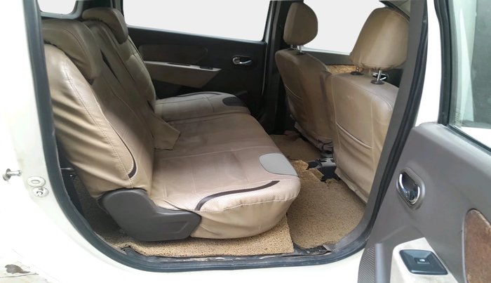 2015 Renault Lodgy 85 PS RXZ, Diesel, Manual, 1,44,642 km, interior