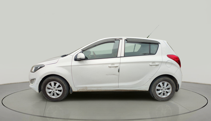 2013 Hyundai i20 SPORTZ 1.4 AT, Petrol, Automatic, 80,492 km, exterior