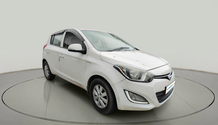 2013 Hyundai i20 SPORTZ 1.4 AT, Petrol, Automatic, 80,492 km, exterior