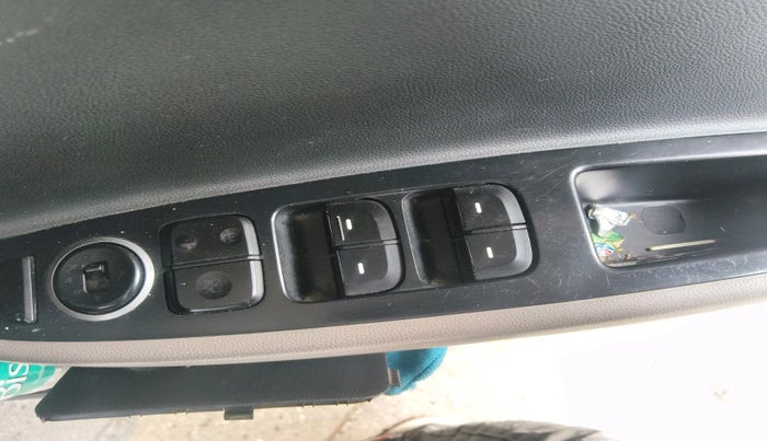 2016 Hyundai Grand i10 SPORTZ 1.2 KAPPA VTVT, Petrol, Manual, 78,119 km, interior