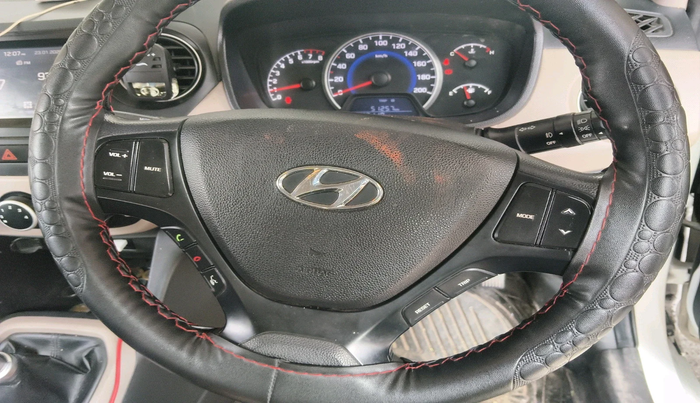 2016 Hyundai Grand i10 SPORTZ 1.2 KAPPA VTVT, Petrol, Manual, 78,119 km, interior