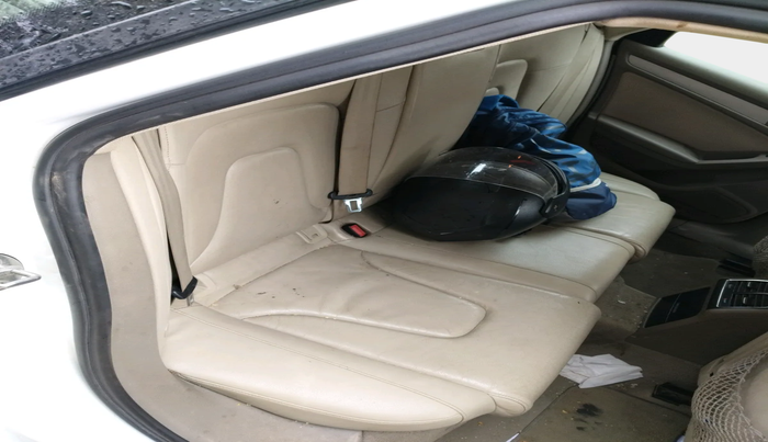 2011 Audi A4 2.0 TDI, Diesel, Automatic, 1,36,745 km, interior