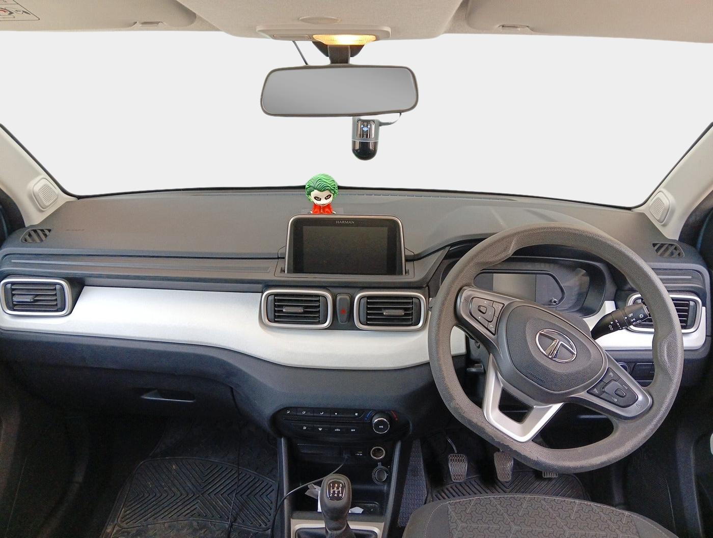 2023 Tata PUNCH ACCOMPLISHED DAZZLE PACK MT, Petrol, Manual, 33,000 km, interior