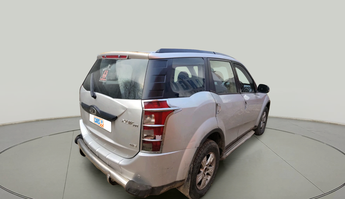 2015 Mahindra XUV500 W8, Diesel, Manual, 2,17,942 km, exterior