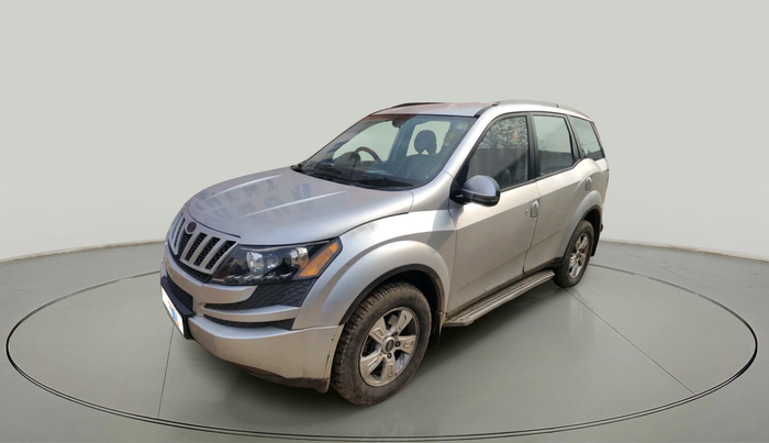 2015 Mahindra XUV500 W8, Diesel, Manual, 2,17,942 km, exterior