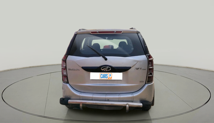 2015 Mahindra XUV500 W8, Diesel, Manual, 2,17,942 km, exterior