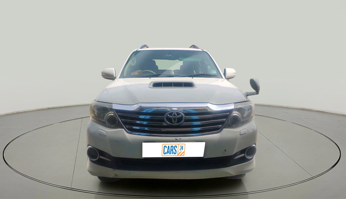 2013 Toyota Fortuner 3.0 4X2 AT, Diesel, Automatic, 1,48,986 km, exterior
