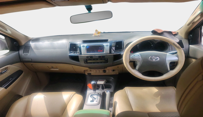 2013 Toyota Fortuner 3.0 4X2 AT, Diesel, Automatic, 1,48,986 km, interior