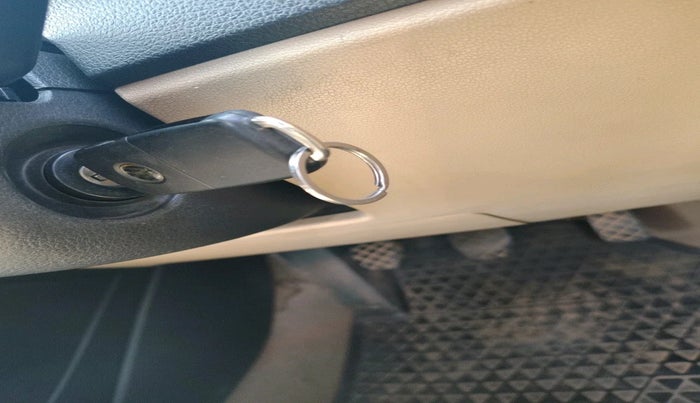 2015 Volkswagen Polo HIGHLINE1.2L, Petrol, Manual, 45,878 km, interior