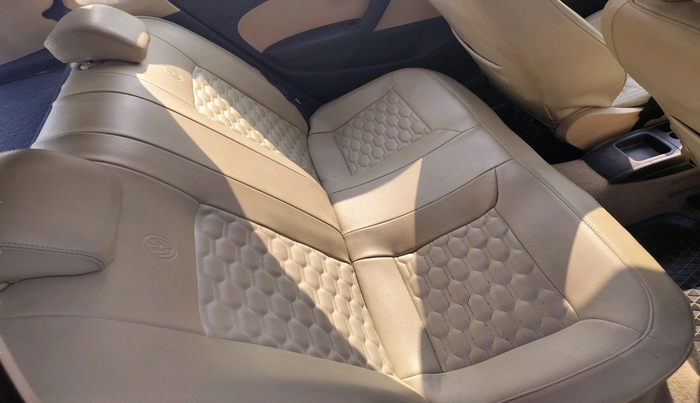 2015 Volkswagen Polo HIGHLINE1.2L, Petrol, Manual, 45,878 km, interior