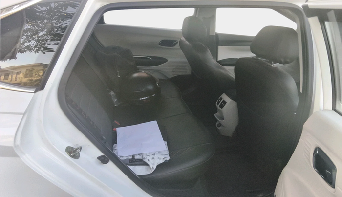 2024 Hyundai NEW I20 ASTA 1.2 MT, Petrol, Manual, 22,640 km, interior