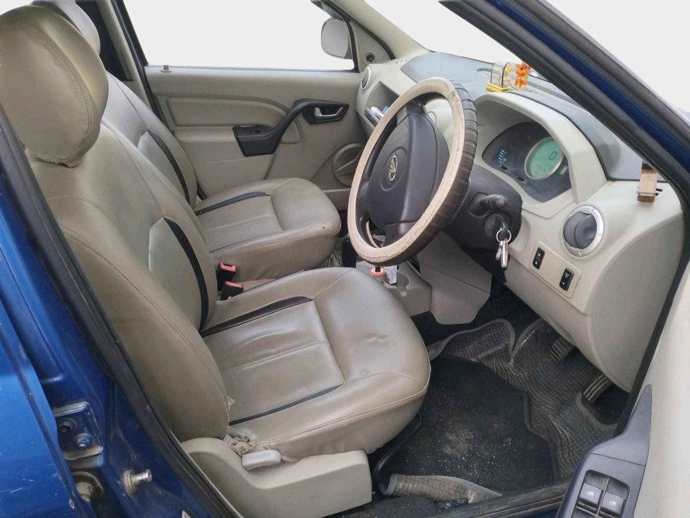 2018 Mahindra E VERITO D2, Electric, Automatic, 78,000 km, interior