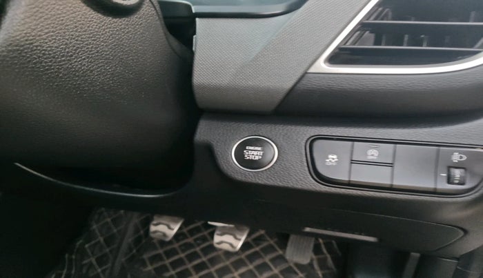 2024 KIA SELTOS  HTK 1.5 PETROL MT, Petrol, Manual, 7,100 km, interior