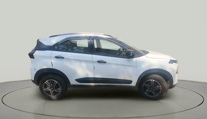 2024 Tata NEXON PURE SUNROOF 1.5 DIESEL, Diesel, Manual, 61,802 km, exterior
