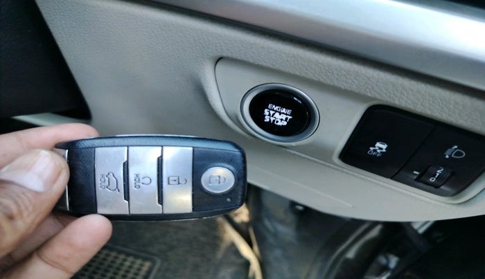 2023 KIA CARENS PRESTIGE PLUS 1.5 DIESEL 7 STR, Diesel, Manual, 1,24,670 km, interior