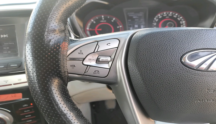 2021 Mahindra XUV300 W8 1.5 DIESEL, Diesel, Manual, 41,353 km, interior