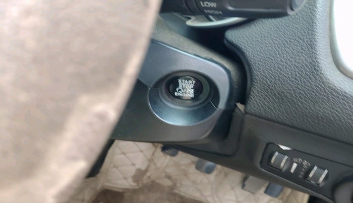 2017 Jeep Compass LONGITUDE (O) 2.0 DIESEL, Diesel, Manual, 1,93,306 km, interior