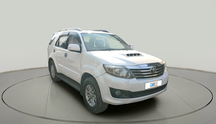 2013 Toyota Fortuner 3.0 4X2 AT, Diesel, Automatic, 1,19,657 km, exterior
