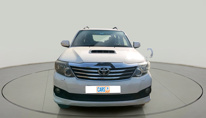 2013 Toyota Fortuner 3.0 4X2 AT, Diesel, Automatic, 1,19,657 km, exterior