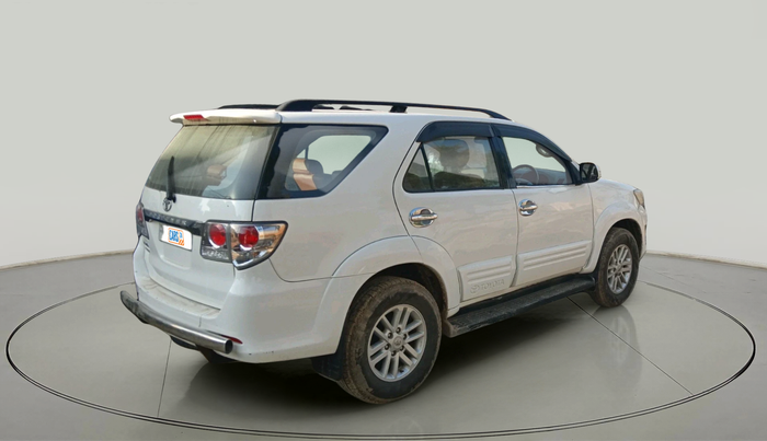 2013 Toyota Fortuner 3.0 4X2 AT, Diesel, Automatic, 1,19,657 km, exterior