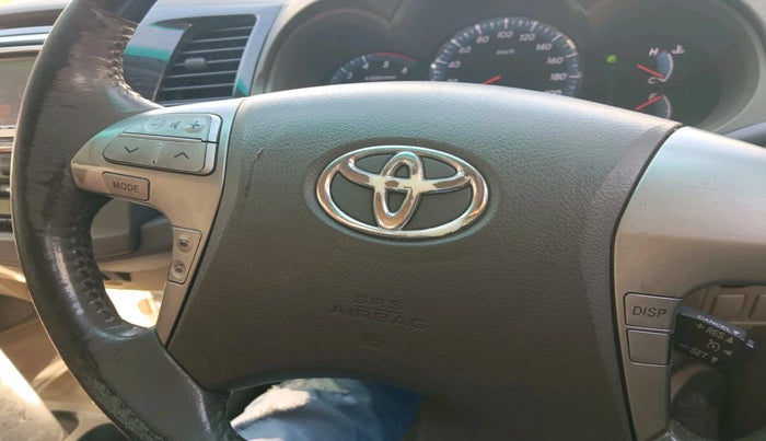 2013 Toyota Fortuner 3.0 4X2 AT, Diesel, Automatic, 1,19,657 km, interior