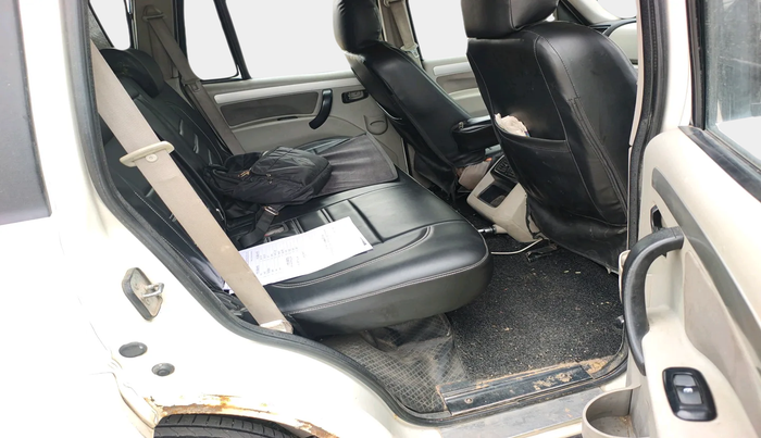 2015 Mahindra Scorpio S10, Diesel, Manual, 1,37,688 km, interior