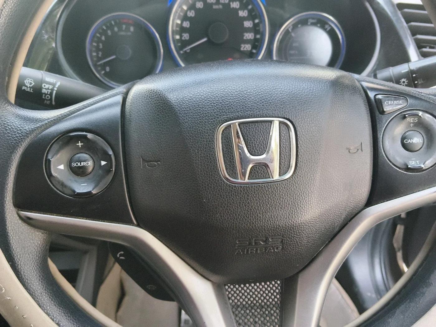 2016 Honda City 1.5L I-VTEC V MT, Petrol, Manual, 1,42,685 km, interior