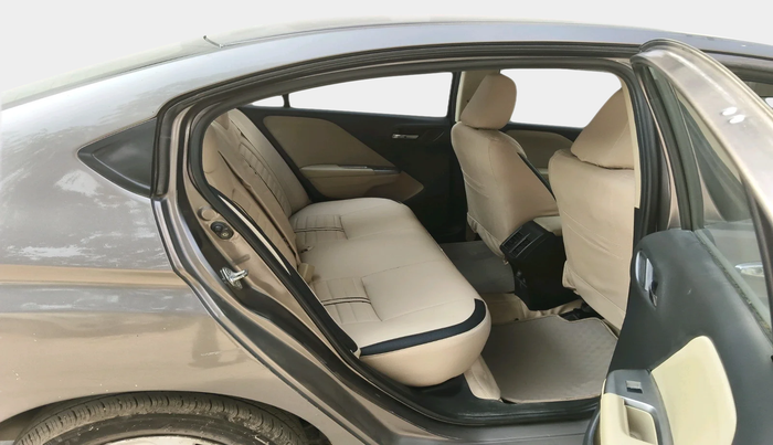 2016 Honda City 1.5L I-VTEC V MT, Petrol, Manual, 1,42,685 km, interior