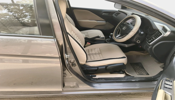 2016 Honda City 1.5L I-VTEC V MT, Petrol, Manual, 1,42,685 km, interior