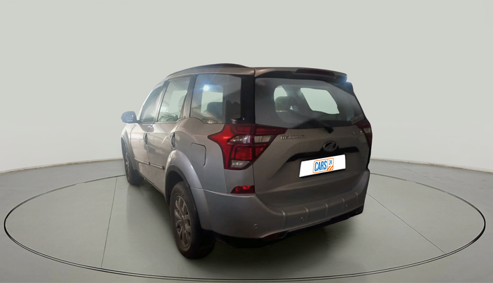 2018 Mahindra XUV500 W7, Diesel, Manual, 1,43,768 km, exterior