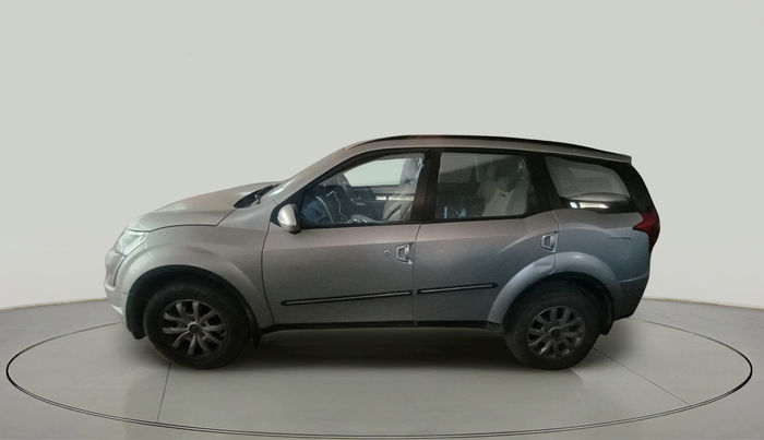 2018 Mahindra XUV500 W7, Diesel, Manual, 1,43,768 km, exterior