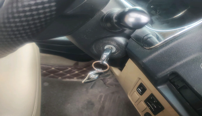 2014 Toyota Fortuner 3.0 4X2 MT, Diesel, Manual, 1,33,720 km, interior