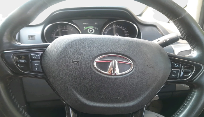 2019 Tata Hexa XTA 4X2 6 STR, Diesel, Automatic, 1,47,807 km, interior