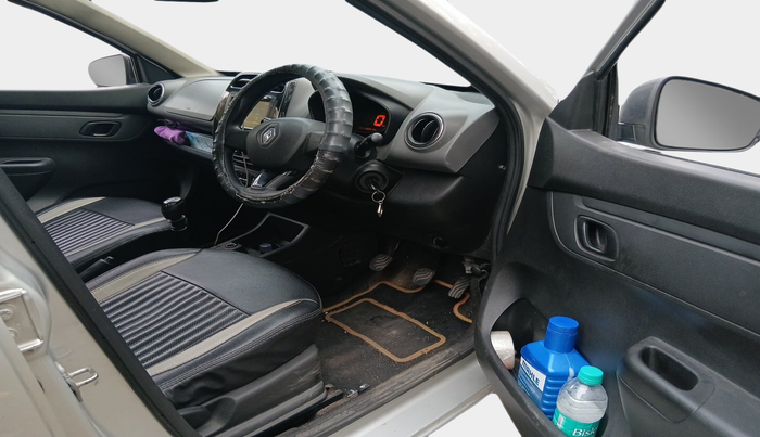 2017 Renault Kwid RXT 0.8, Petrol, Manual, 1,62,616 km, interior