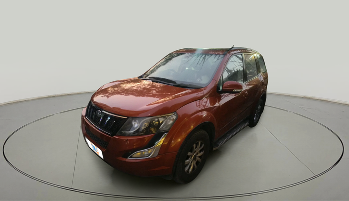 2016 Mahindra XUV500 W10 AT 1.99, Diesel, Automatic, 1,44,986 km, exterior
