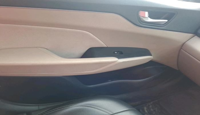 2017 Hyundai Verna 1.6 VTVT SX, Diesel, Manual, 51,826 km, interior