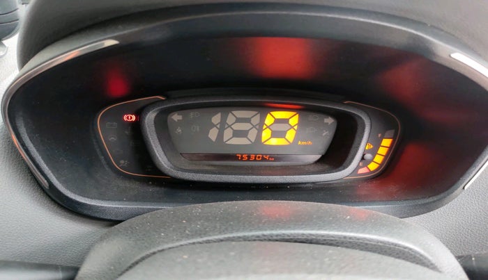 2017 Renault Kwid RXT 1.0 (O), Petrol, Manual, 75,304 km, interior