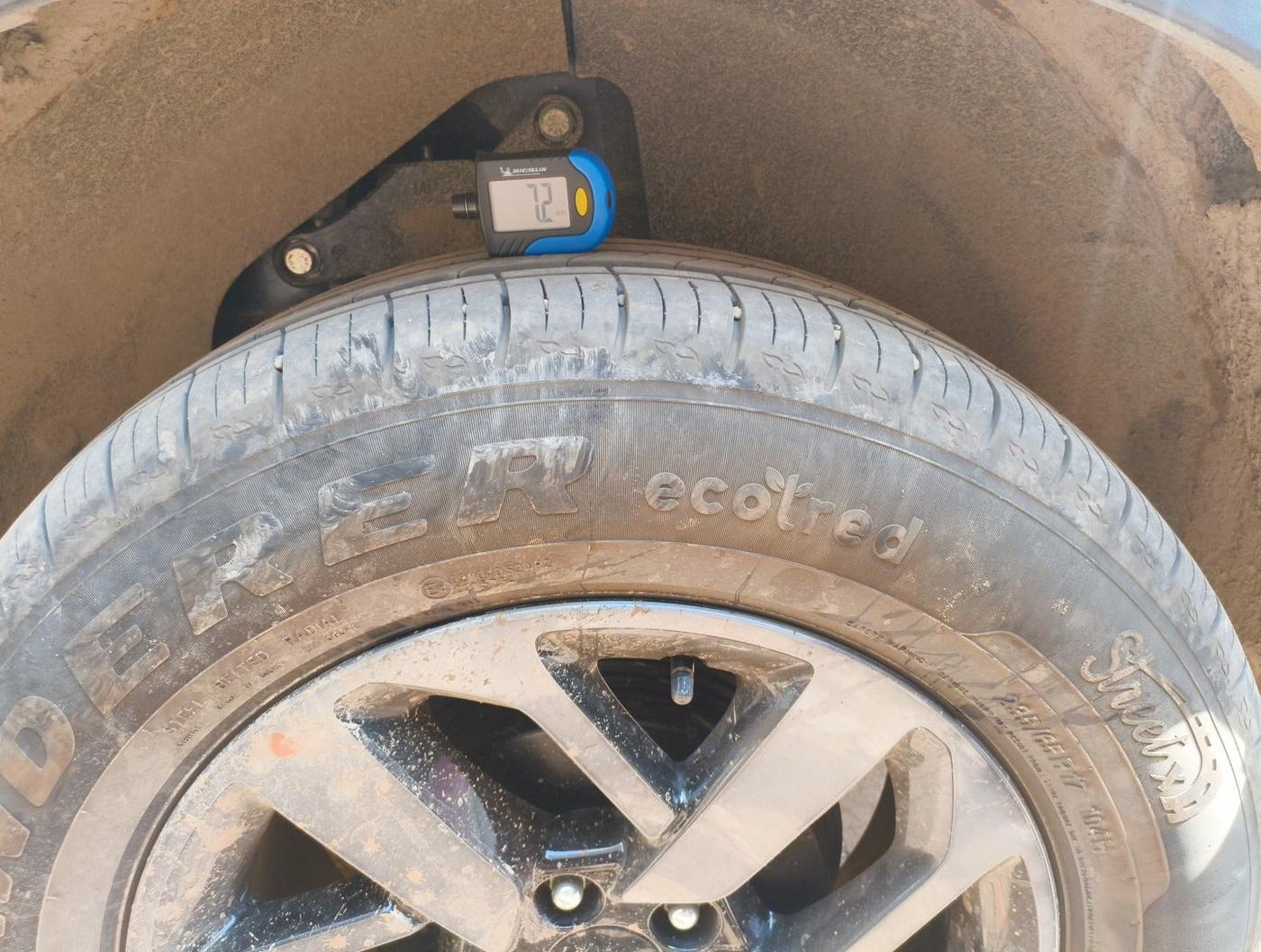 2024 Tata Harrier PURE PLUS S DARK EDITION AT, Diesel, Automatic, 15,514 km, tyre