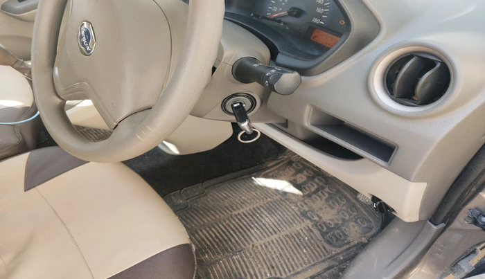 2016 Datsun Go T, Petrol, Manual, 83,901 km, interior