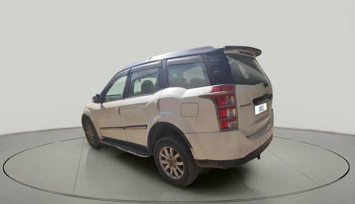 2016 Mahindra XUV500 W10, Diesel, Manual, 1,34,932 km, exterior