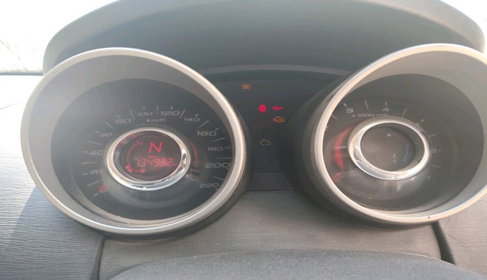 2016 Mahindra XUV500 W10, Diesel, Manual, 1,34,932 km, interior