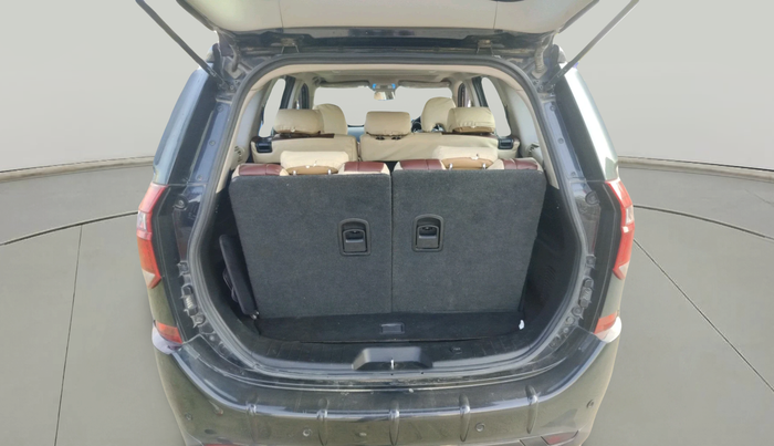 2019 Mahindra XUV500 W9, Diesel, Manual, 56,034 km, exterior