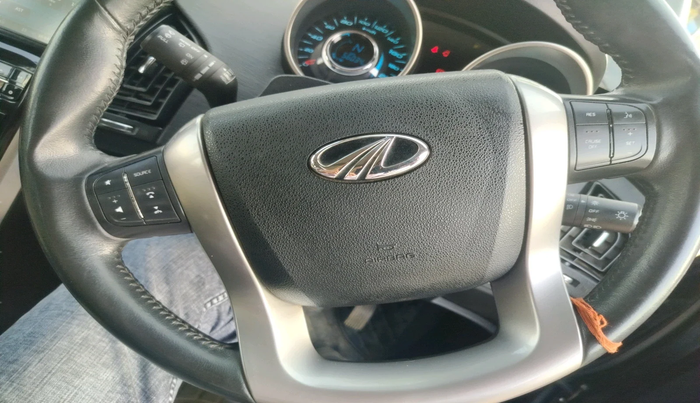 2019 Mahindra XUV500 W9, Diesel, Manual, 56,034 km, interior
