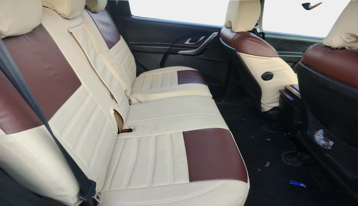 2019 Mahindra XUV500 W9, Diesel, Manual, 56,034 km, interior