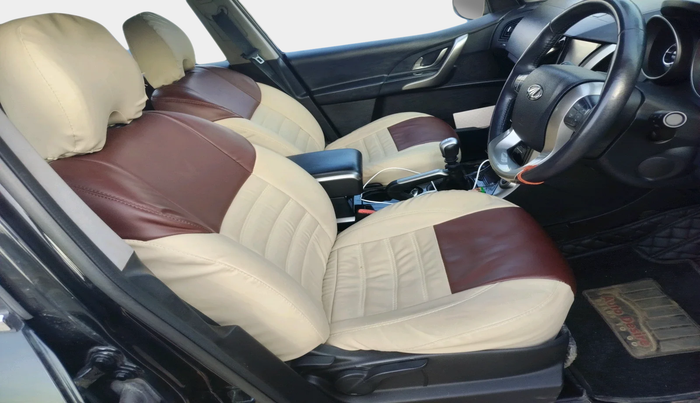 2019 Mahindra XUV500 W9, Diesel, Manual, 56,034 km, interior