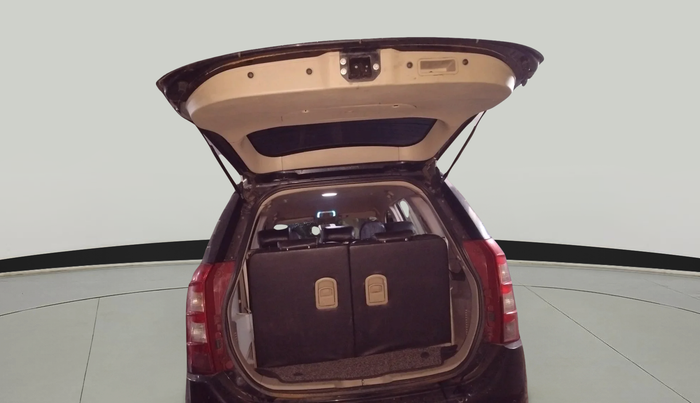 2017 Mahindra XUV500 W6, Diesel, Manual, 1,26,270 km, exterior