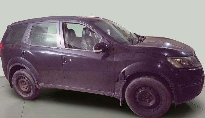 2017 Mahindra XUV500 W6, Diesel, Manual, 1,26,270 km, exterior