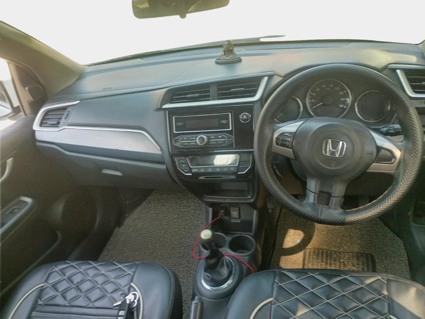 2016 Honda BR-V 1.5L I- DTEC V, Diesel, Manual, 95,310 km, interior